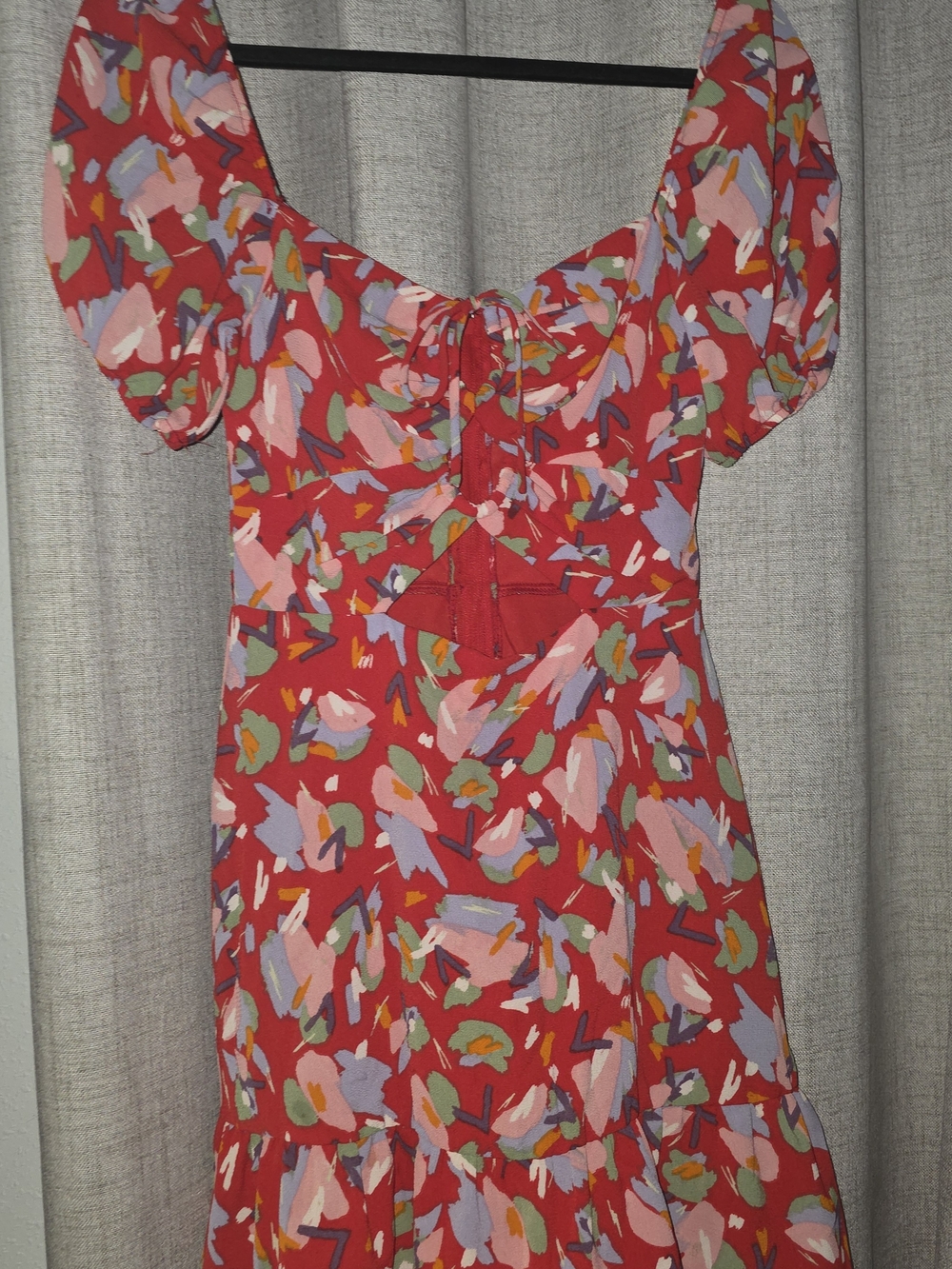 City Vibe Red Floral Puff-Sleeve Midi Dress with Sweetheart Neckline